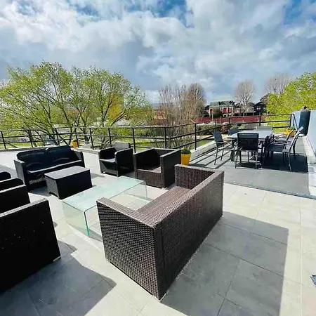 Contemporary House Stadium Of France Villa *